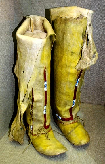 Arapaho leggings moccasins c1910