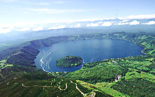 Lago Coatepeque crater lake El Salvador