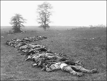 Confederate dead at Antietam lined up for burial