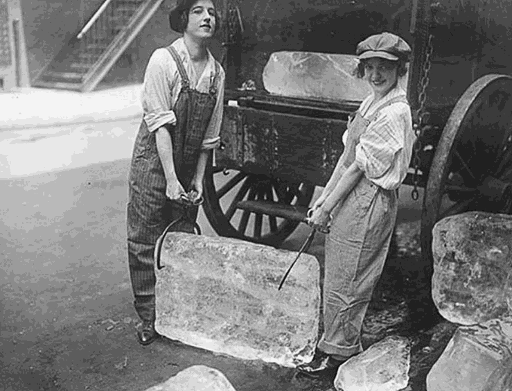women delivering ice 1918