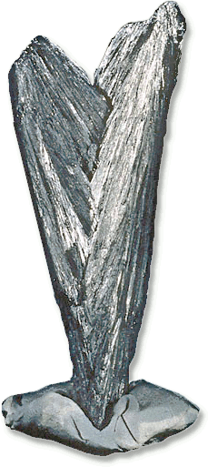 Manganite  dark mineral crystals