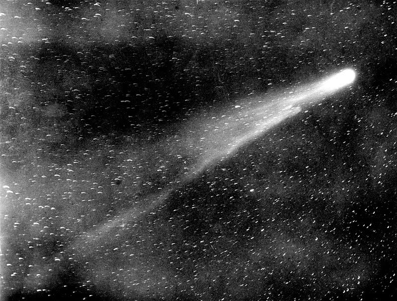 Halleys Comet 1910